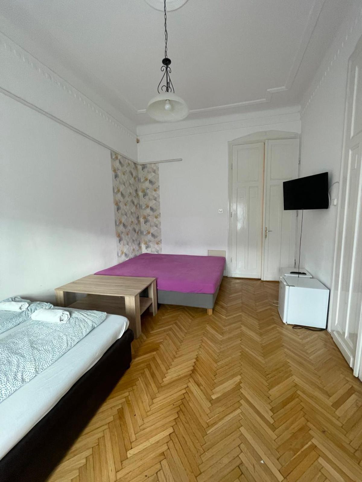 White Pearl Rooms Near Gozsdu Budapest Exterior photo