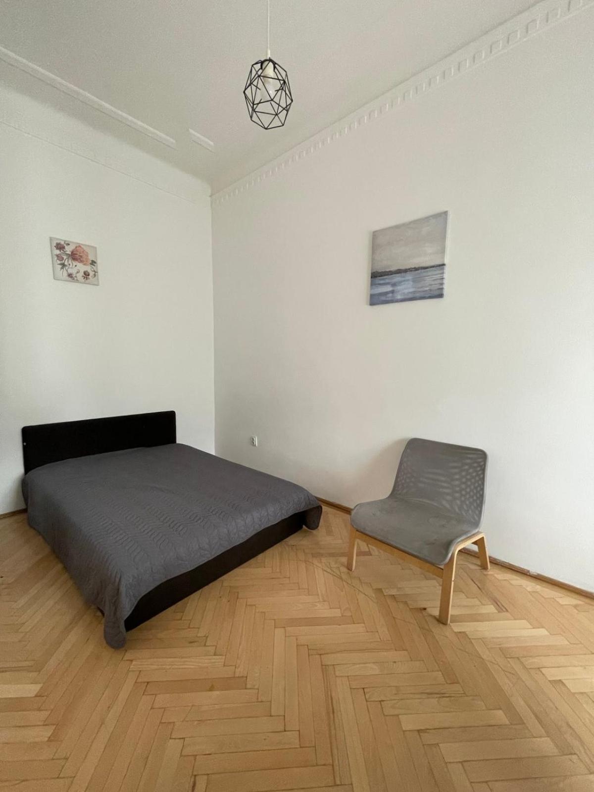 White Pearl Rooms Near Gozsdu Budapest Exterior photo